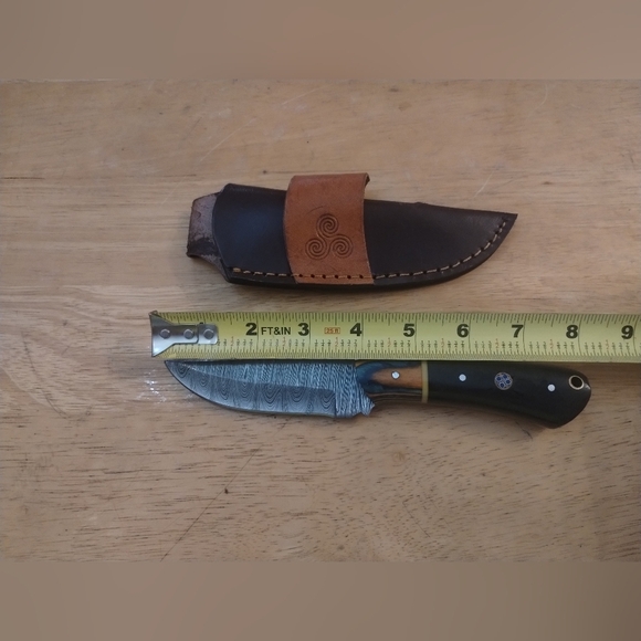 New Damascus steel blade men's hunting knife with sheath - Picture 7 of 8